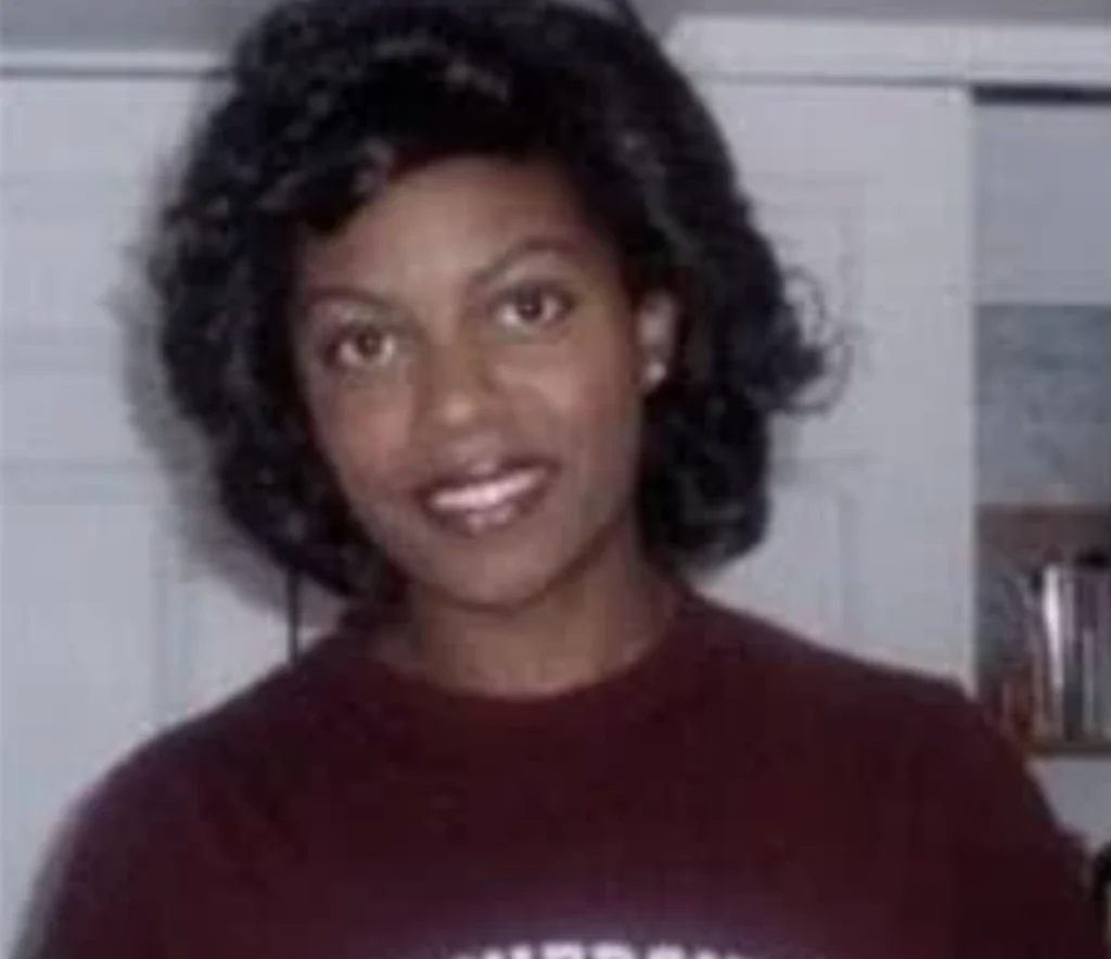 Bethany Goldszer headshot, founder of SOCP