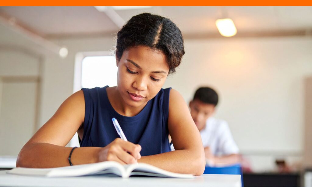 teen girl is writing a strong loci