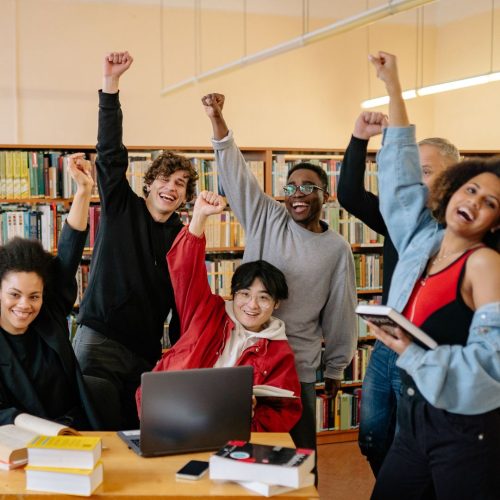 Students shouting, excited about MIT Acceptance Rate